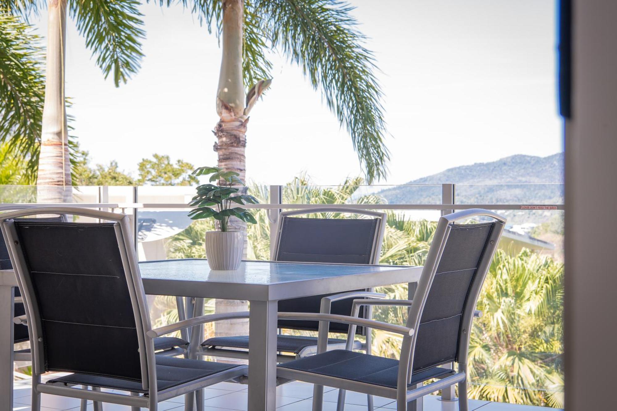 Airlie Summit Apartments Airlie Beach Eksteriør billede