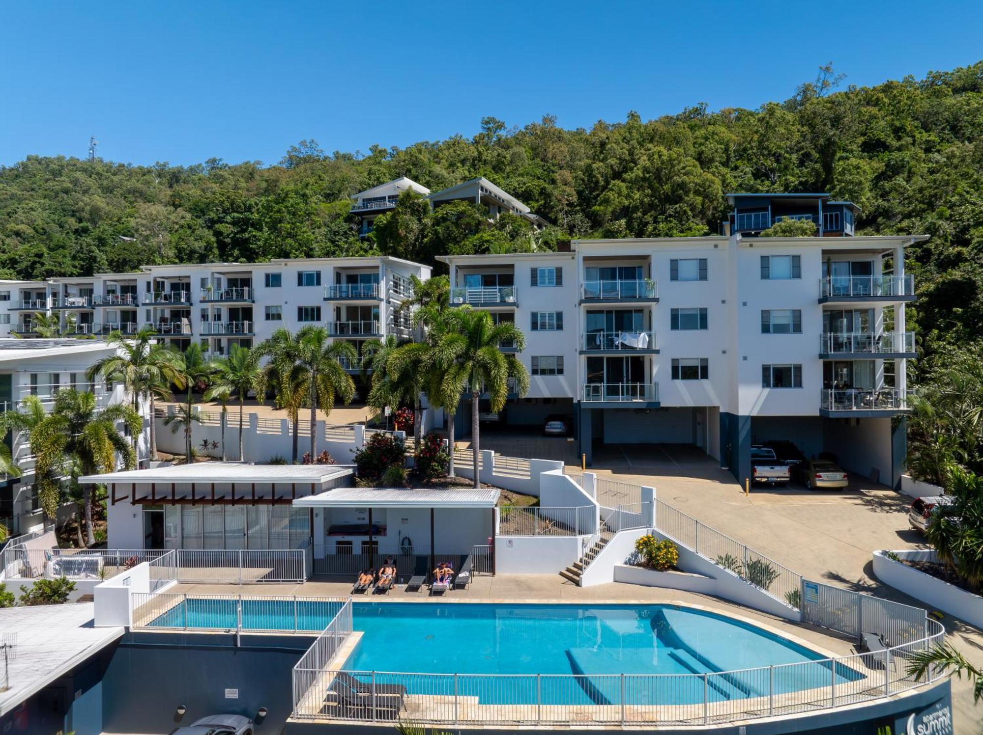 Airlie Summit Apartments Airlie Beach Eksteriør billede