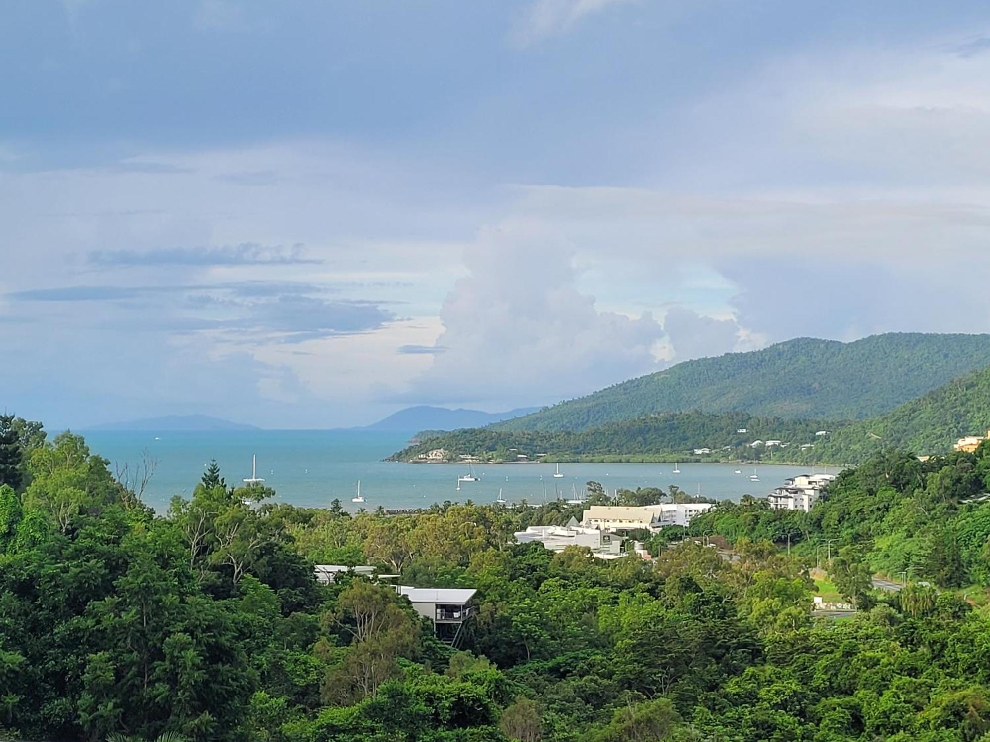Airlie Summit Apartments Airlie Beach Eksteriør billede