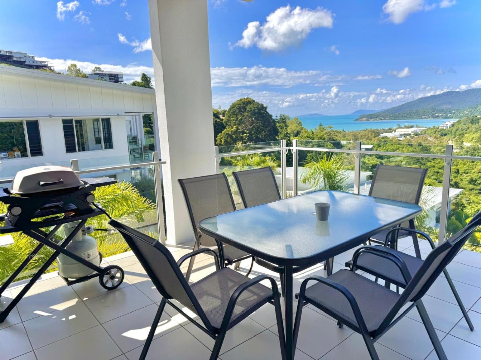 Airlie Summit Apartments Airlie Beach Eksteriør billede