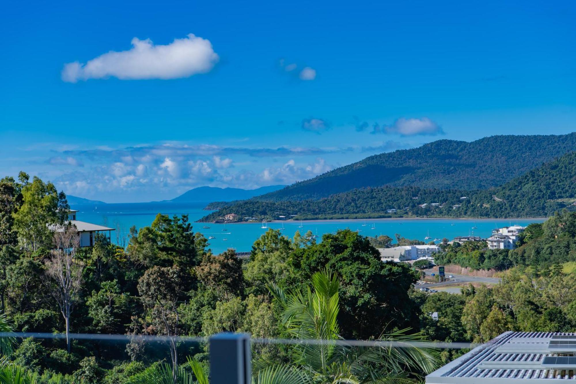 Airlie Summit Apartments Airlie Beach Eksteriør billede